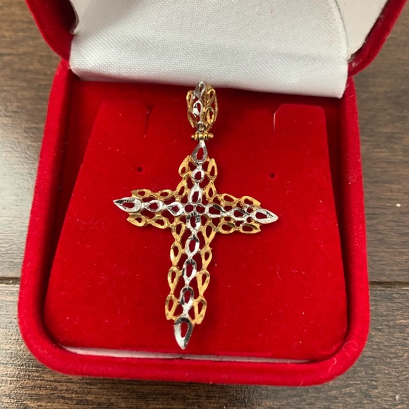 18 kt Gold Cross Pendant - Picture 1 of 3